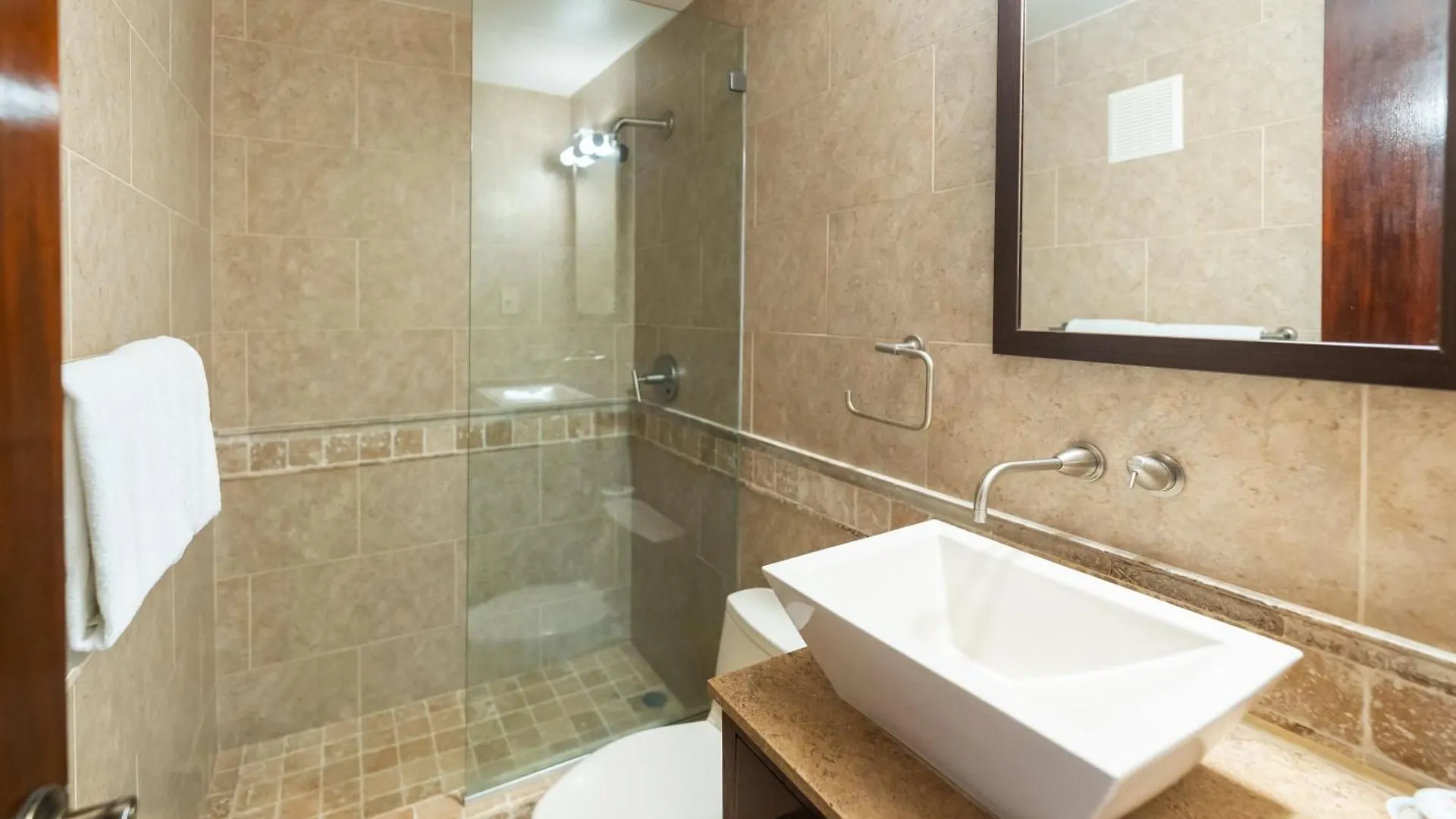 Family Villa Oleana Waterviews Oceanfront With Water And Generator Vega Alta